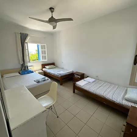 Family In Kythira Holiday home *